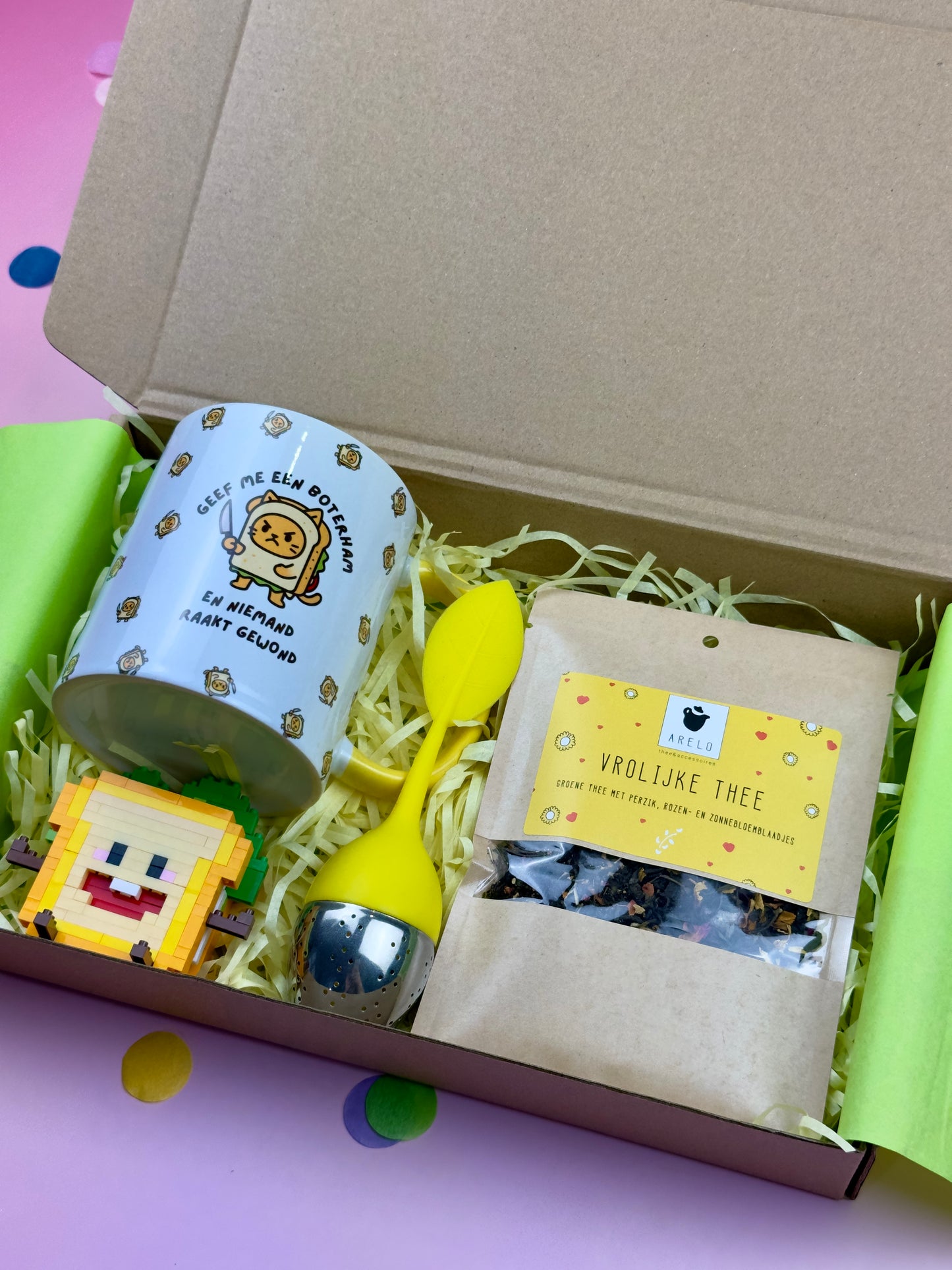 Cozy Sandwich & Tea Box