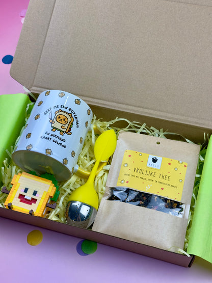 Cozy Sandwich & Tea Box