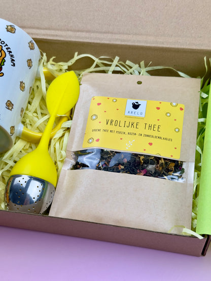 Cozy Sandwich & Tea Box